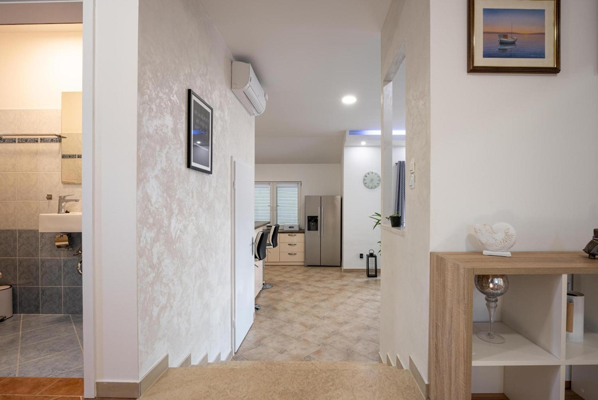 Villa Beauty With Heated Pool And Jacuzzi カンファナル エクステリア 写真